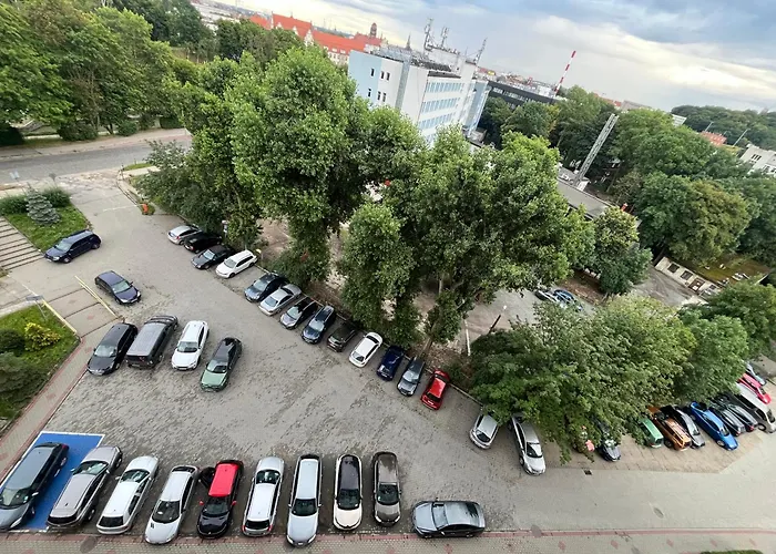 Kawalerka Blisko Srodmiescia Lägenhet